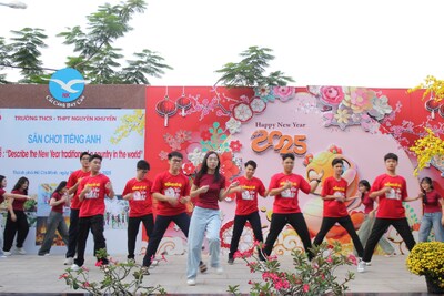 Sân chơi tiếng Anh ngày 20 tháng 01 năm 2025